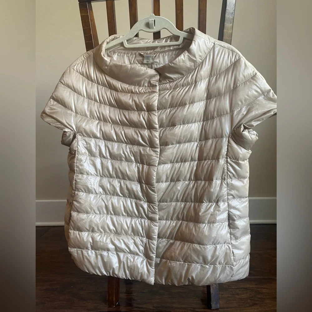 Herno Emilia Cap Sleeve Ultra Light Puffer Vest - Picture 2 of 16